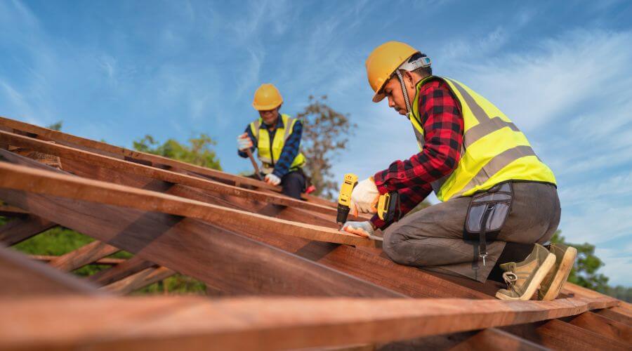 Professional gutter cleaning in Brownwood, MO